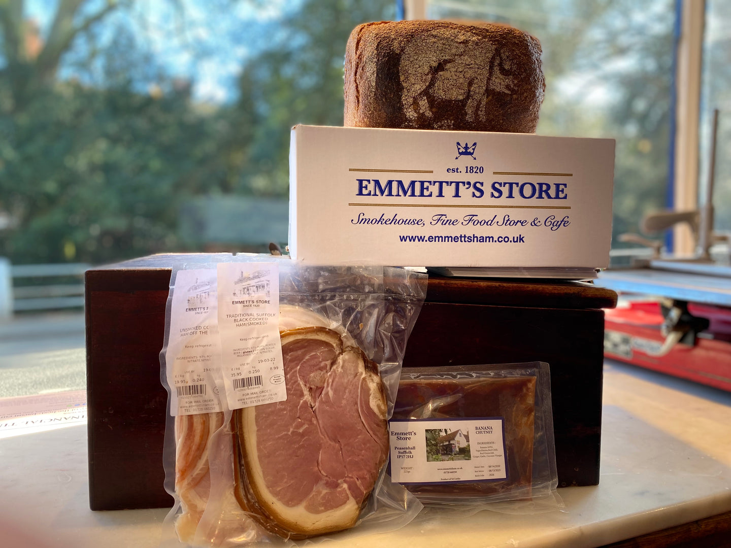 Emmett's Ham Bread and Chutney Gift Box - Emmett's